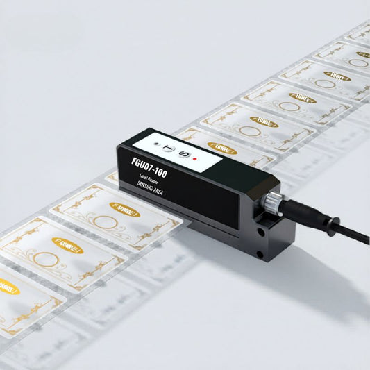 Clear-on-Clear Transparent Label Sensor | Universal NPN/PNP Forked Capacitive Switch with 0.1ms High-Speed Response